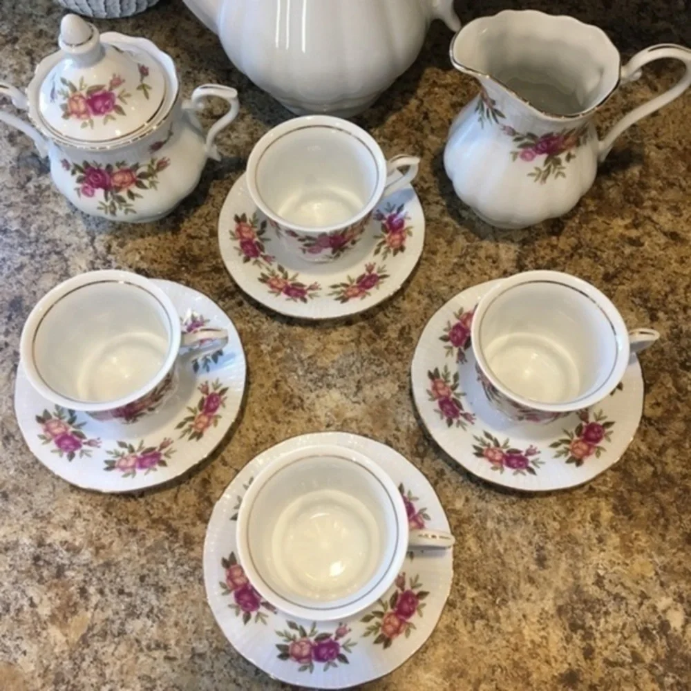 Vintage Crystal Clear 5Cup Teapot Set, Sugar, Creamer, 4 Tea Cups Made in Poland